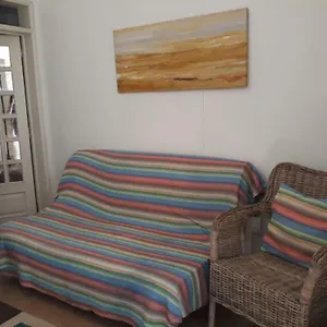 https://flat-in-historic-neighbourhood.hotels-lisbon-portugal.com