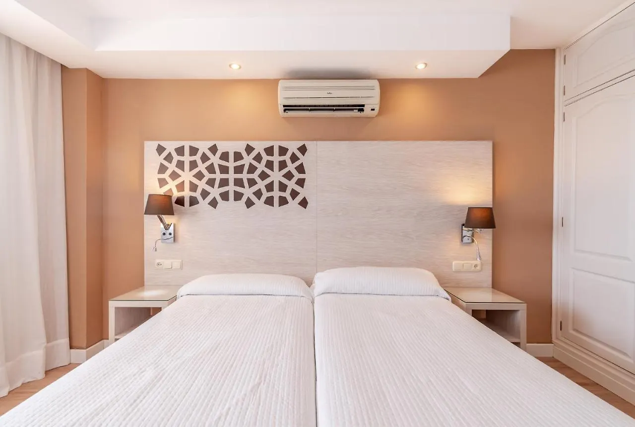 Aparthotel Puerto Azul Marbella Spagna